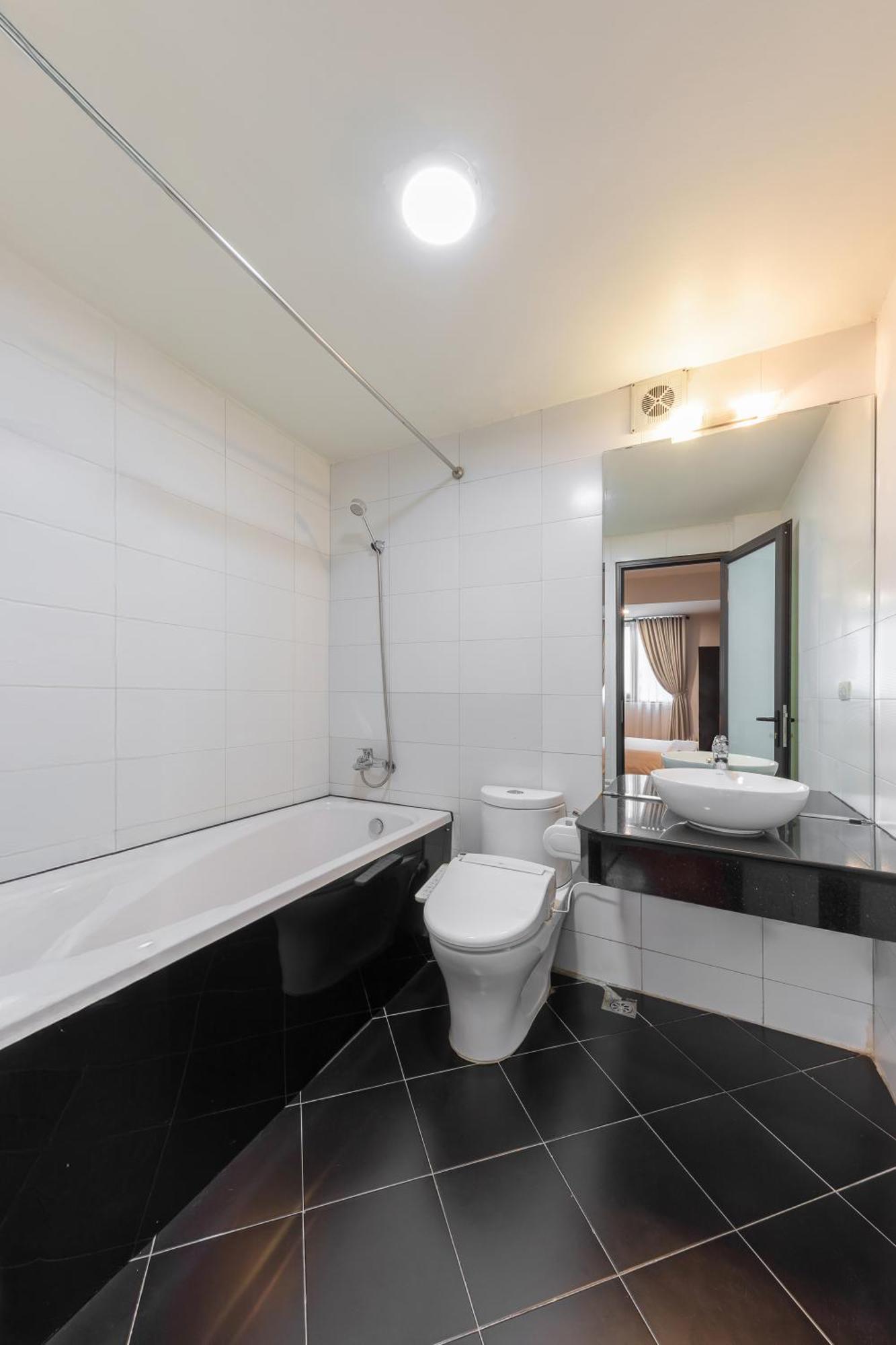 Azumaya Hotel Hai Ba Trung 1 Ханой Экстерьер фото